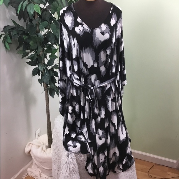 Iman 2X black gray and white kimono style dress with belt - Picture 6 of 16